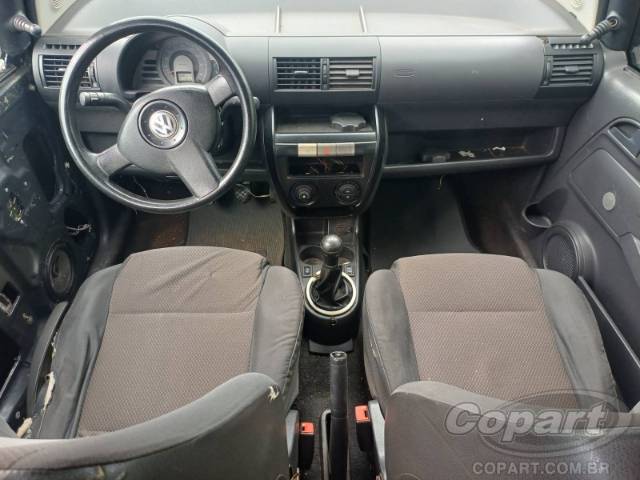 2004 VOLKSWAGEN FOX 