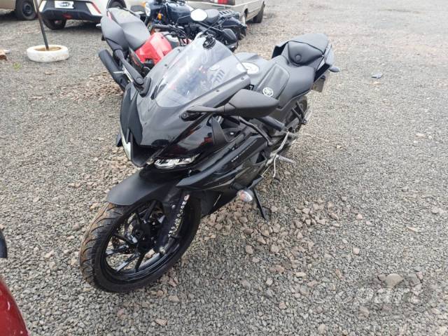 2025 YAMAHA YZF R15 