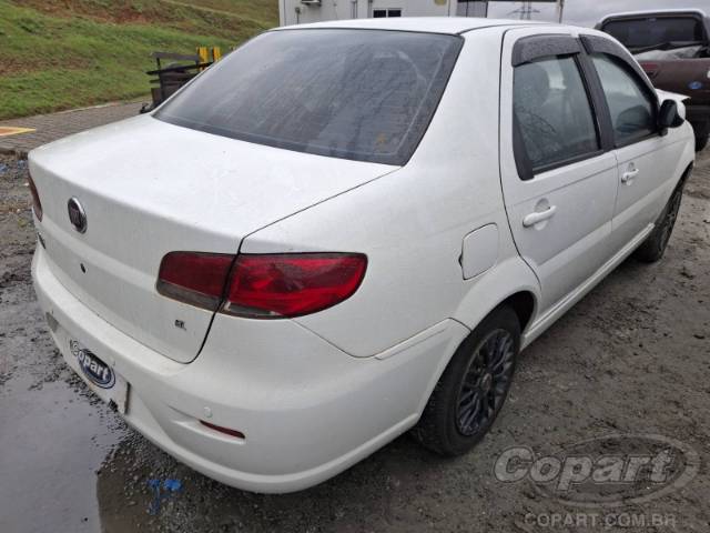 2015 FIAT SIENA 