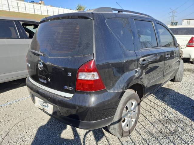2011 NISSAN LIVINA 
