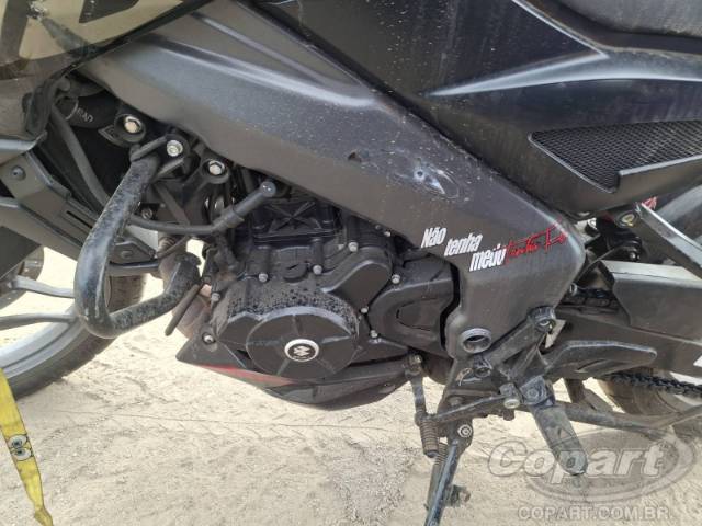 2025 BAJAJ DOMINAR 