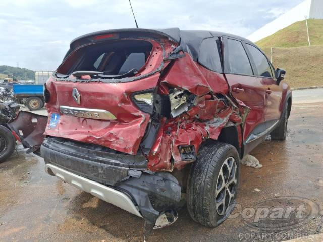 2021 RENAULT CAPTUR 