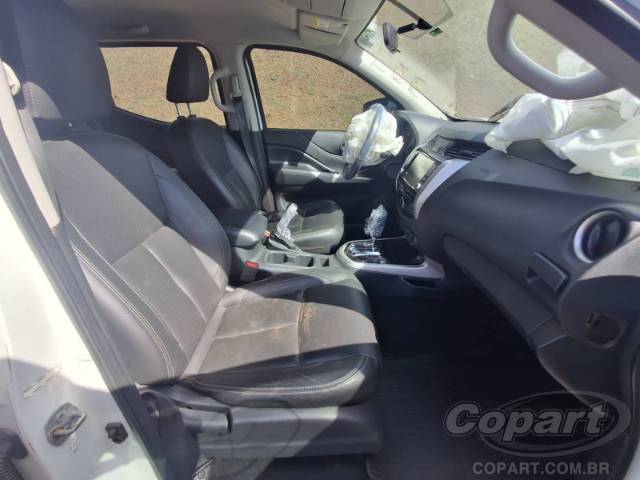 2022 NISSAN FRONTIER CD 