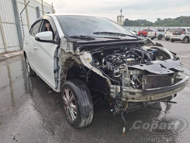 2019 TOYOTA YARIS SEDA 