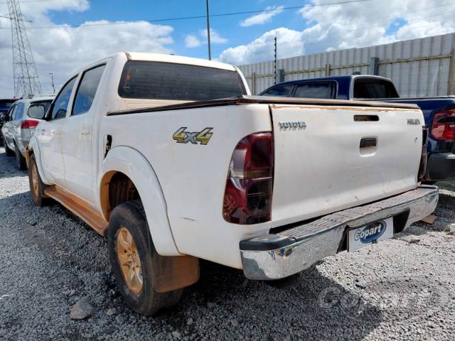 2015 TOYOTA HILUX CD 