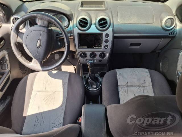 2010 FORD FIESTA 