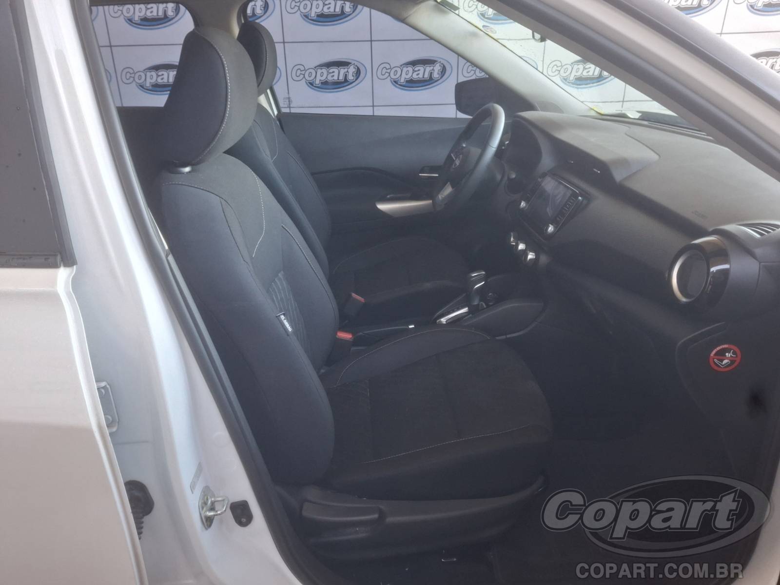 2024 NISSAN KICKS — foto 5 de 10