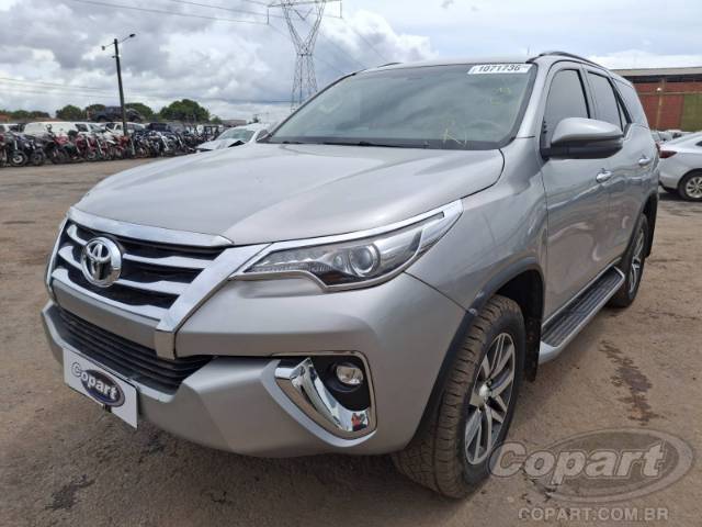 2018 TOYOTA HILUX SW4 