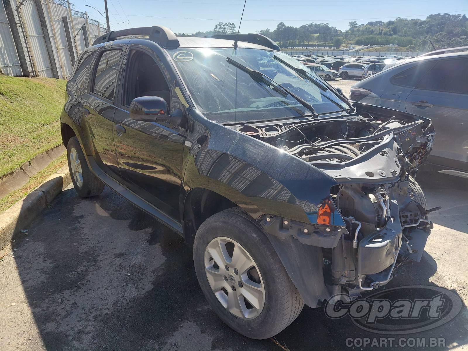 Renault Duster 2017 em leilão