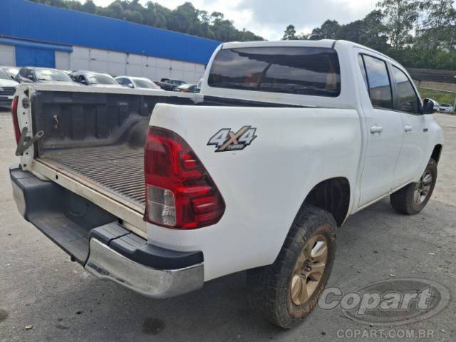2017 TOYOTA HILUX CD 
