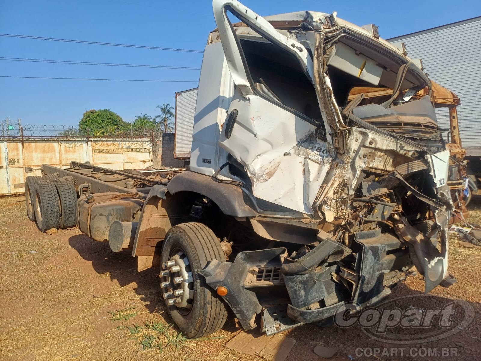 Veículo VOLKSWAGEN Constellation 2013 VOLKSWAGEN CONSTELLATION 24.280 6.9 I6 2013 em leilão