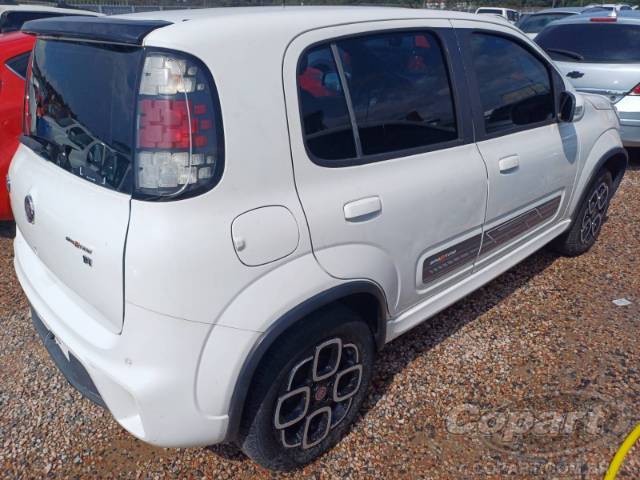 2016 FIAT UNO 