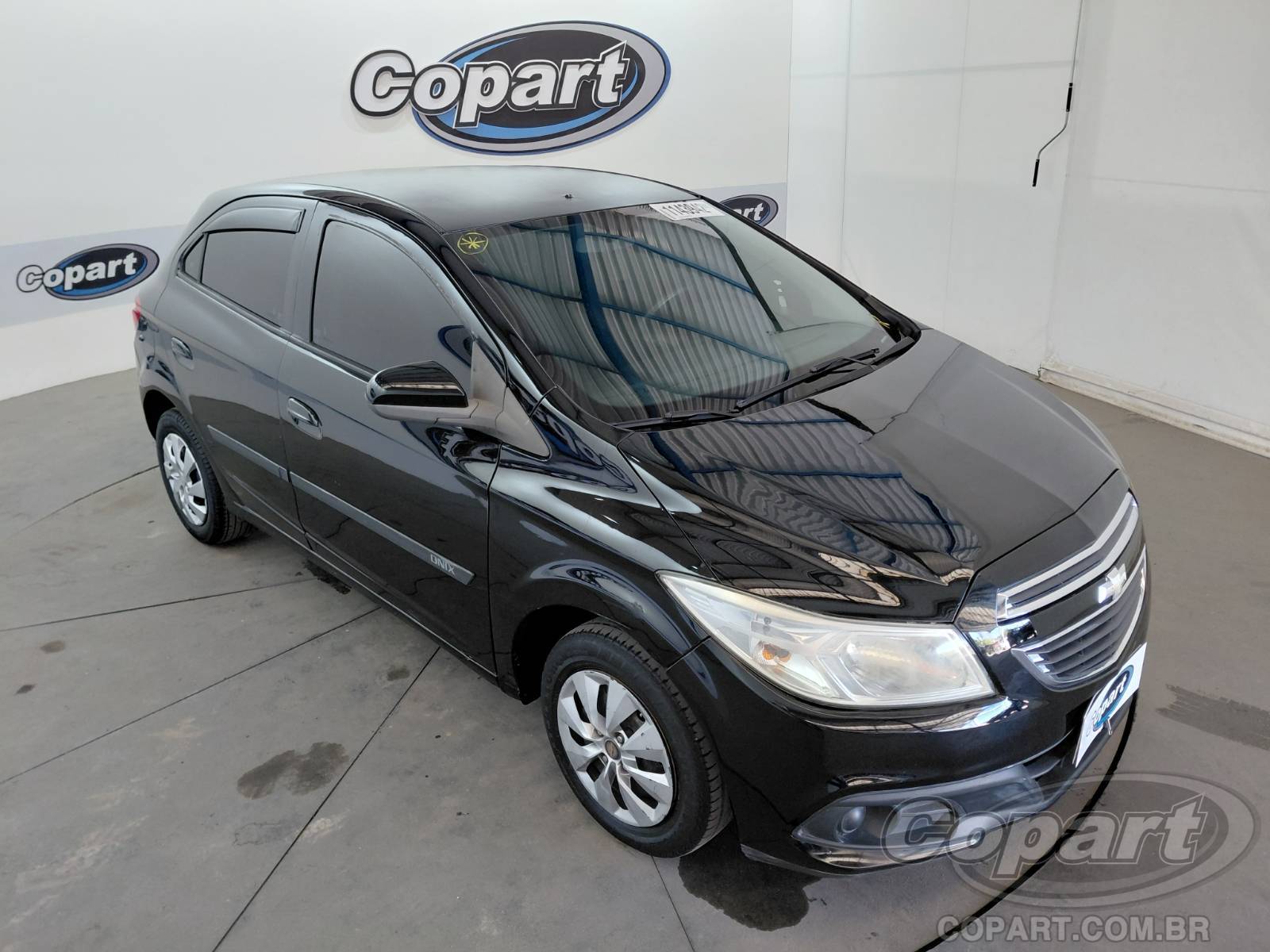 Chevrolet Onix 2014 em leilão