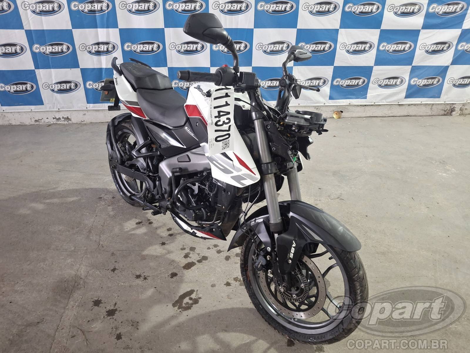 BAJAJ Dominar 2025