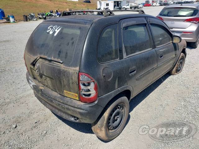 2001 CHEVROLET CORSA 