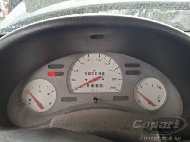 2001 CHEVROLET CORSA 