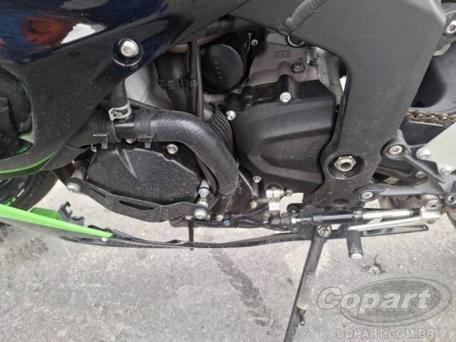 2025 KAWASAKI NINJA ZX-6R 