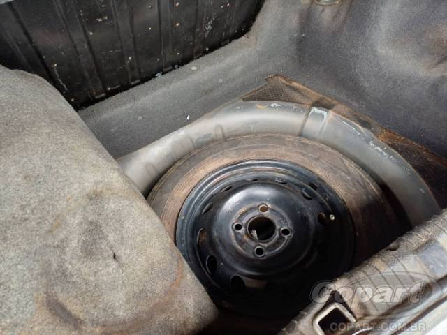 2004 CHEVROLET CORSA SEDAN 