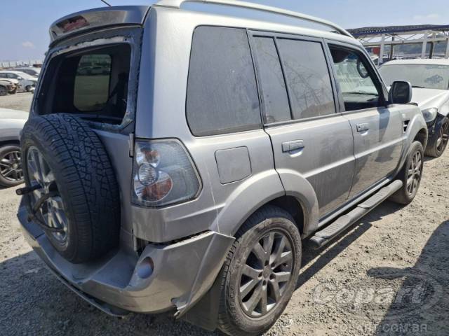 2015 MITSUBISHI PAJERO TR4 
