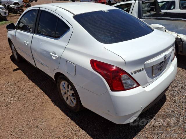 2017 NISSAN VERSA 