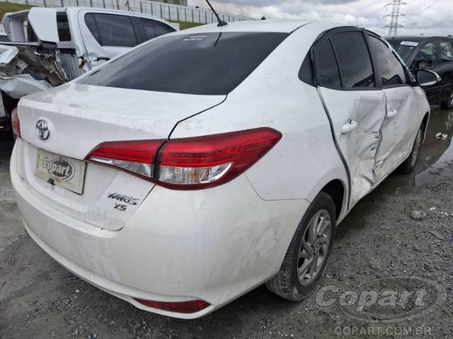 2025 TOYOTA YARIS SEDA 