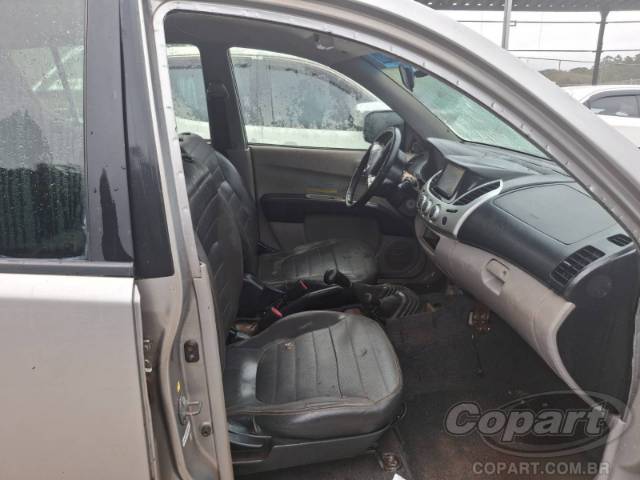 2013 MITSUBISHI L200 TRITON 