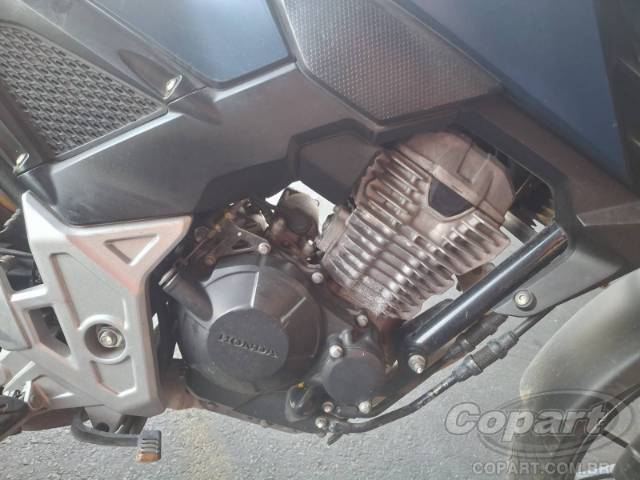 2025 HONDA CB 300F 