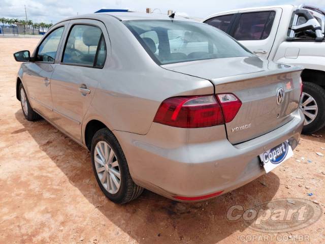 2015 VOLKSWAGEN VOYAGE 