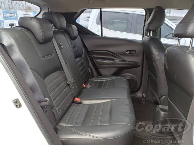 2017 NISSAN KICKS 