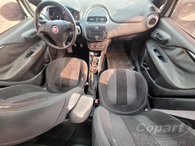 2015 FIAT PUNTO 