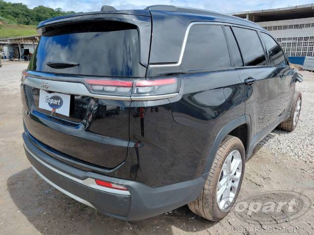 2025 JEEP COMMANDER 