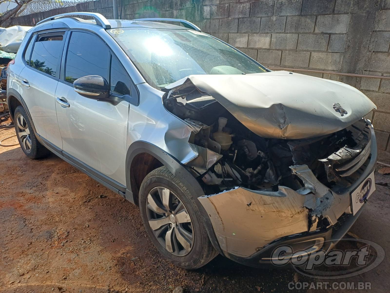 Veículo Peugeot 2008 PEUGEOT 2008 Griffe 1.6 16V VVT 2018 2019 em leilão