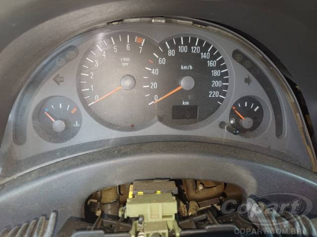 2003 CHEVROLET CORSA SEDAN 