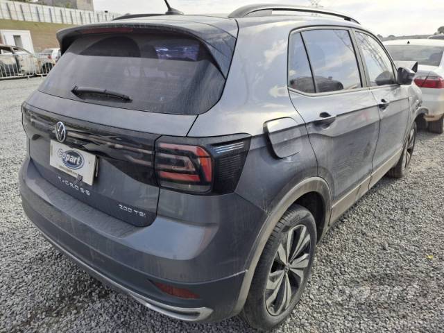 2022 VOLKSWAGEN T-CROSS 