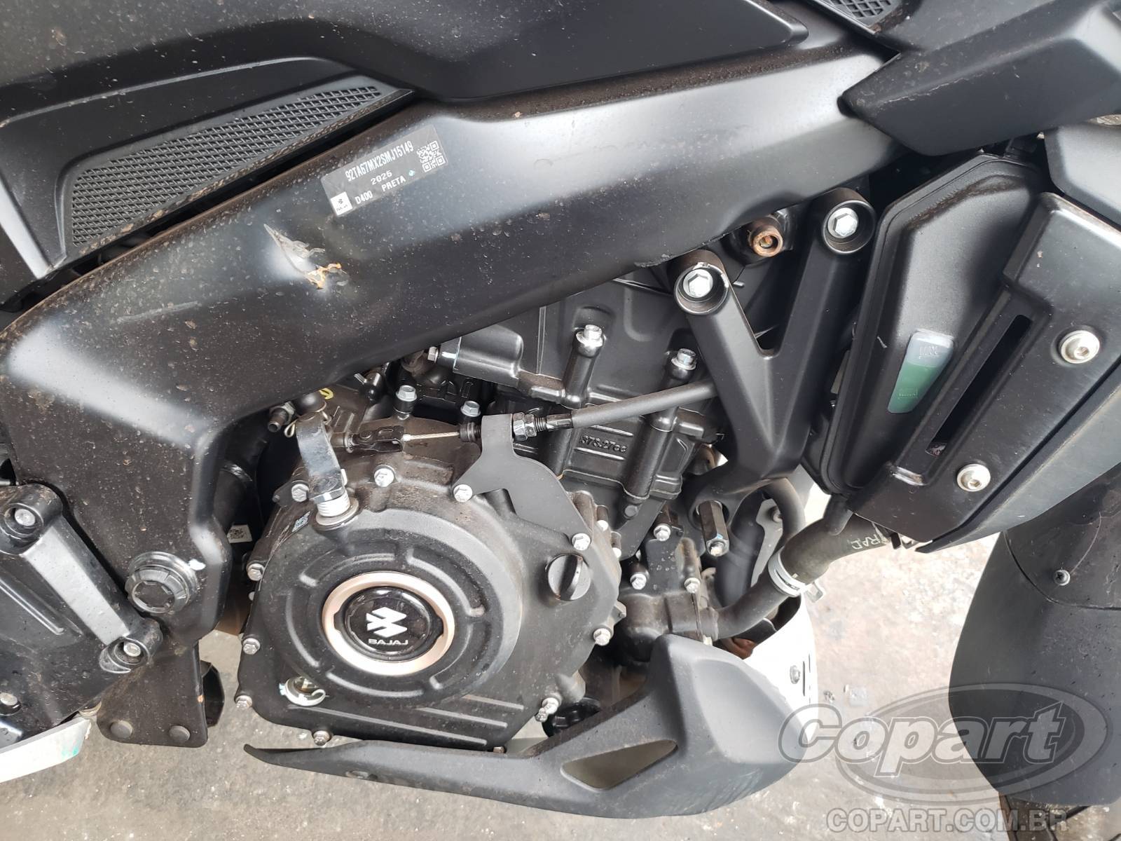Foto 7 de 10: 2025 BAJAJ DOMINAR