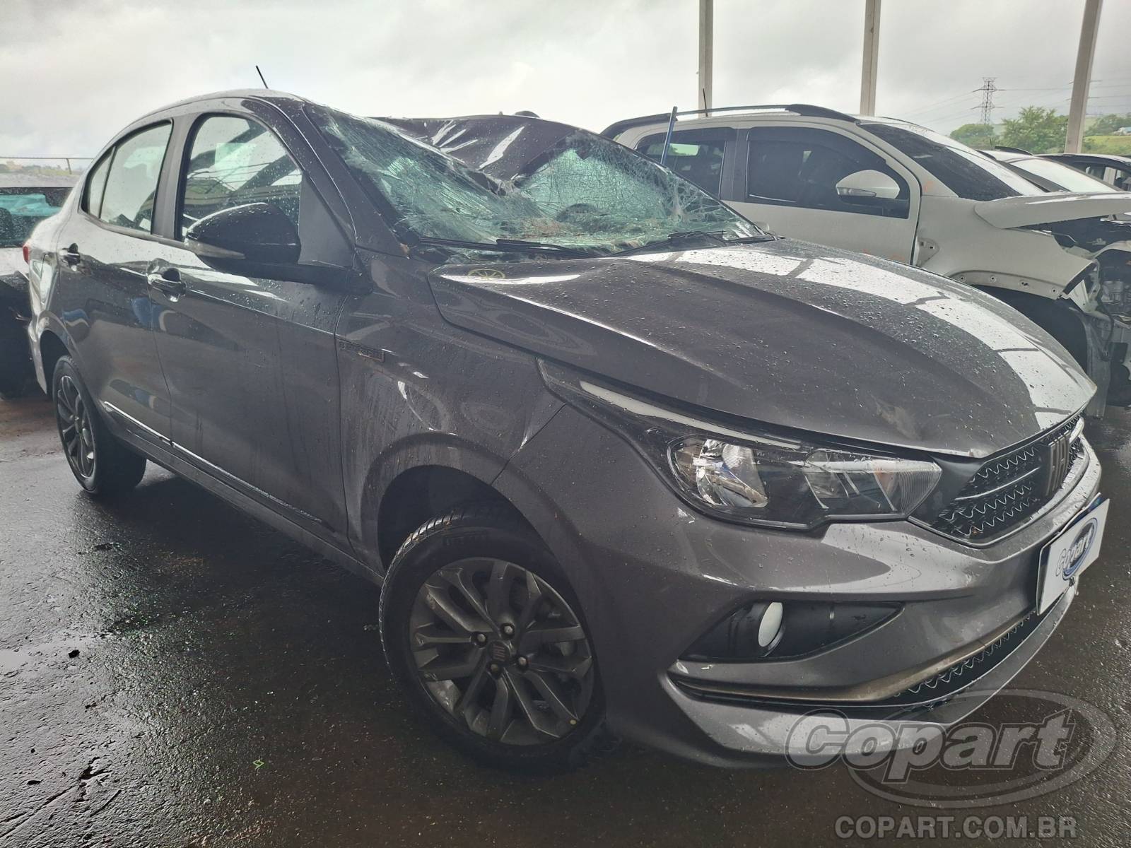 Veículo Fiat Cronos Fiat Cronos Drive 1.3 Firefly 2022 Médio Dano Teto 2022 em leilão