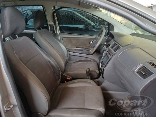 2012 VOLKSWAGEN FOX 