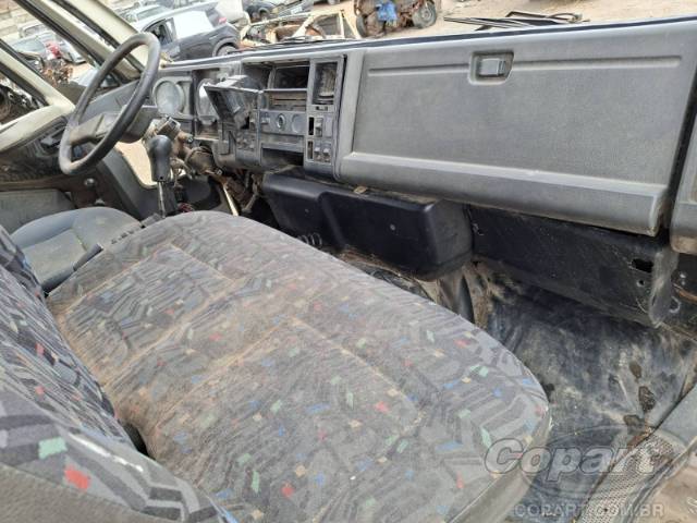 2011 FORD CARGO 2428E 