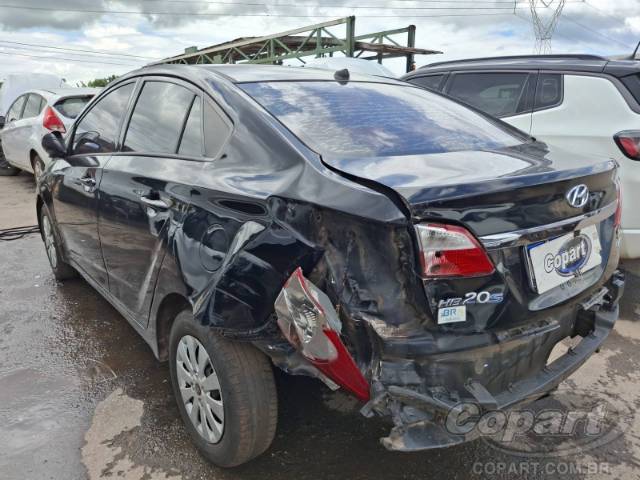 2015 HYUNDAI HB20S 