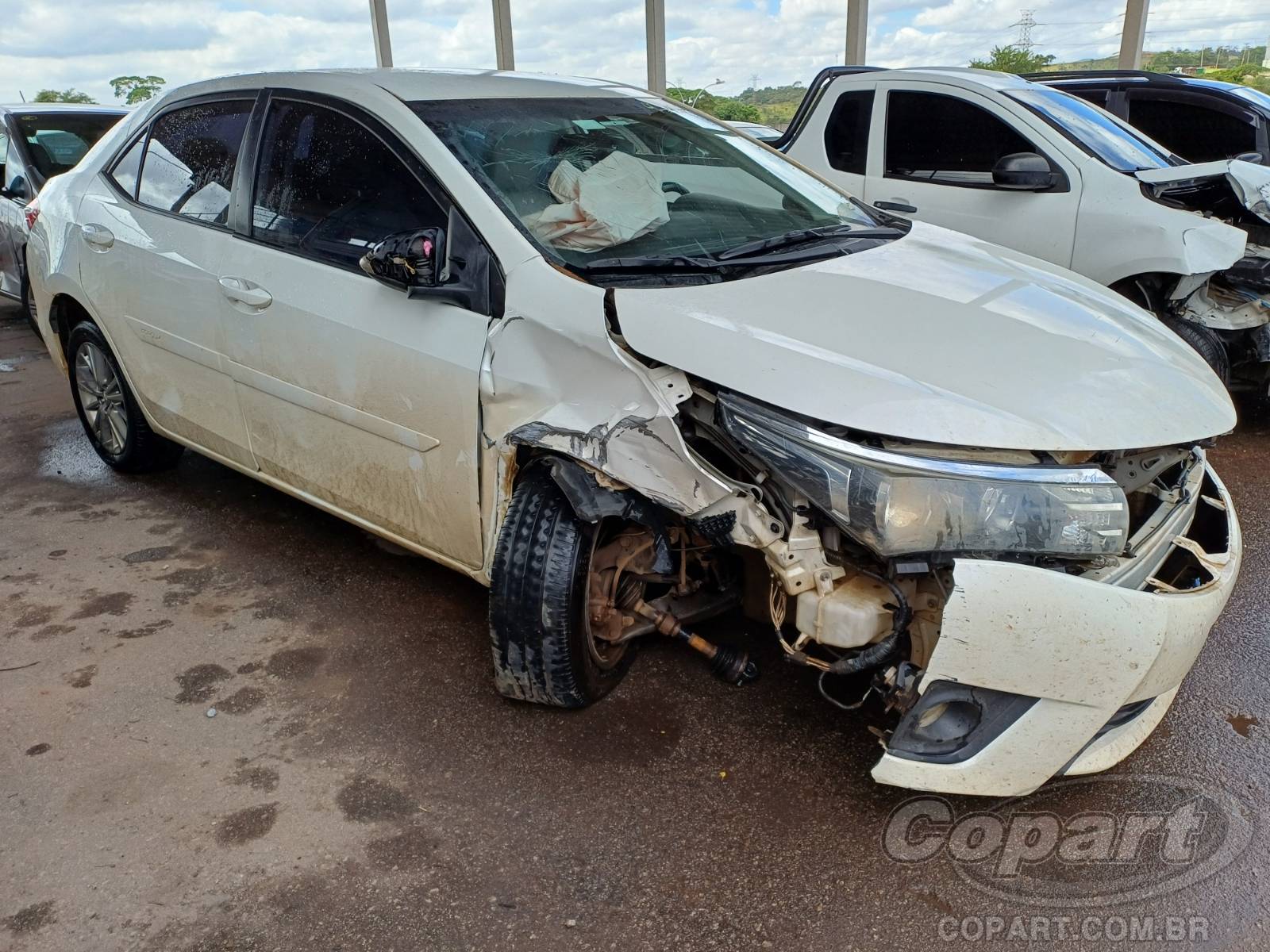 Veículo Toyota Corolla Toyota Corolla XEi 2.0 16V Dual VVT-i 2017 Médio Dano Frontal 2017 em leilão