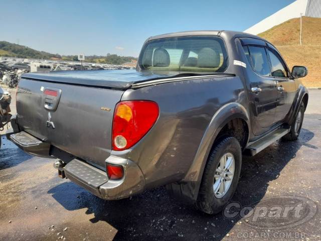 2015 MITSUBISHI L200 TRITON 