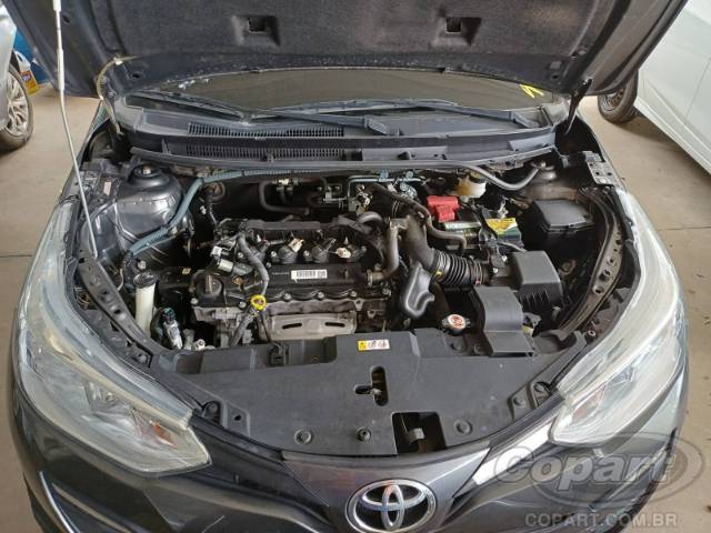 2022 TOYOTA YARIS 