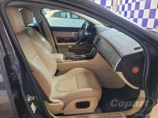 2013 JAGUAR XF 