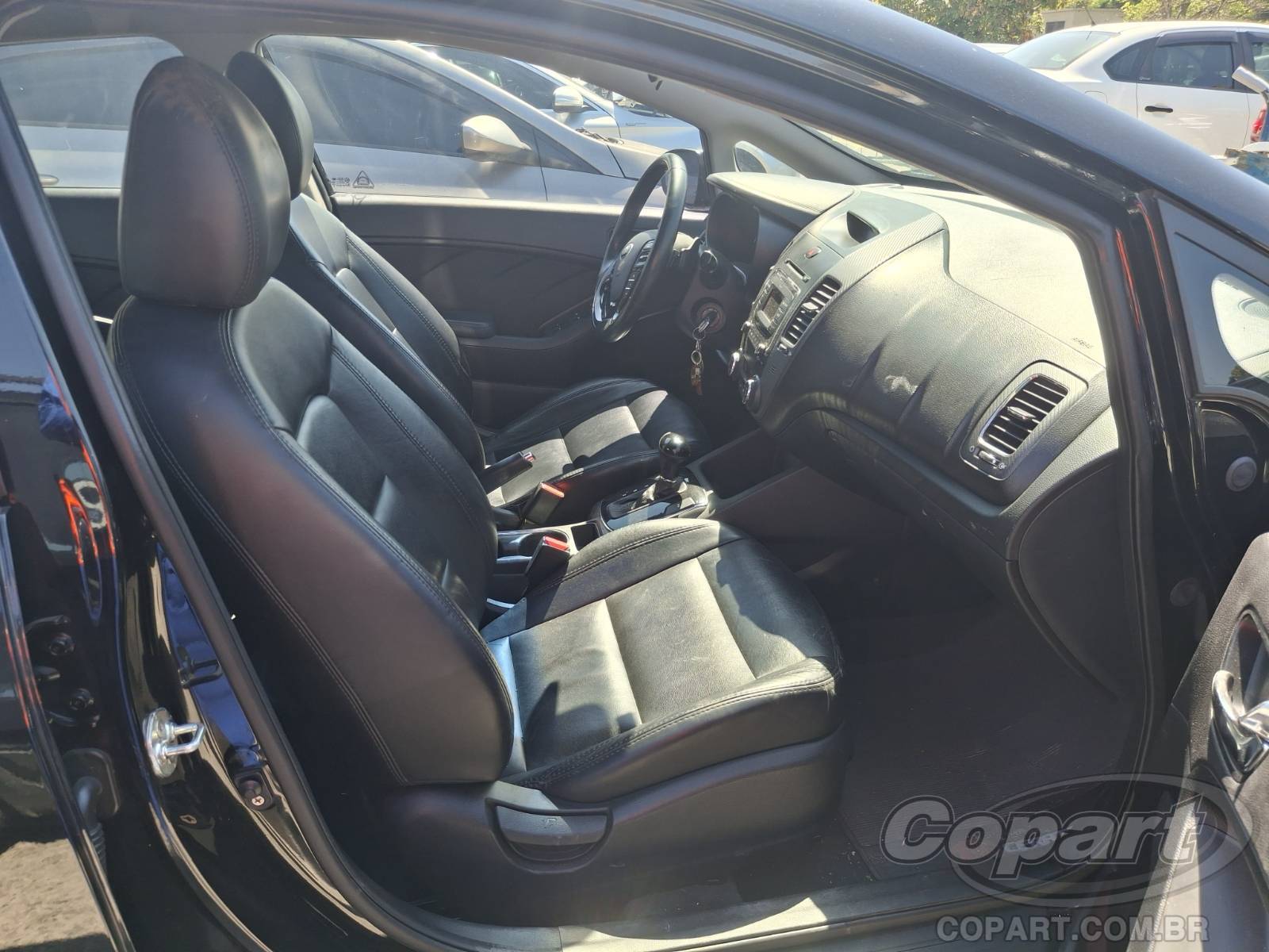 2017 KIA CERATO — foto 5 de 10