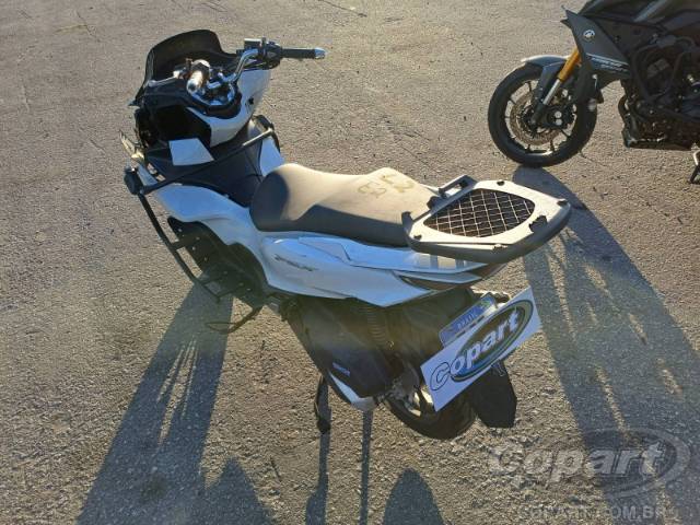 2025 HONDA PCX 