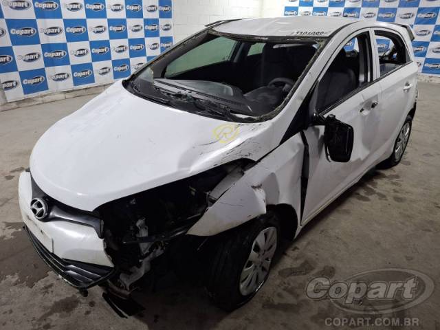 2015 HYUNDAI HB20 