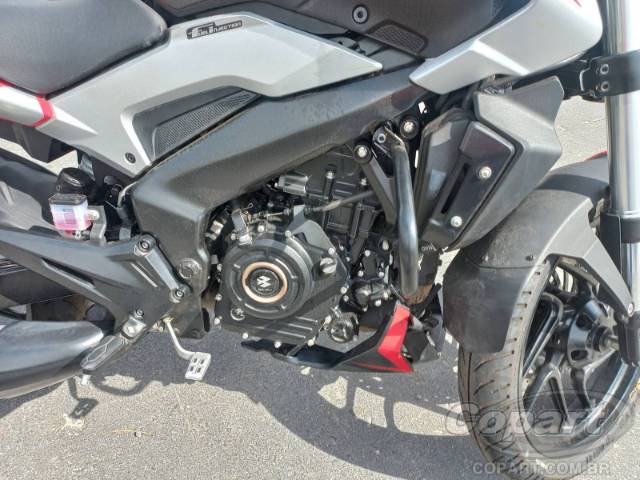 2025 BAJAJ DOMINAR 