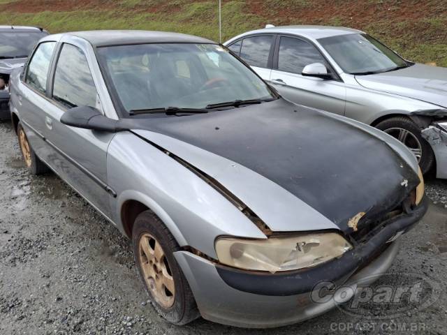 1998 CHEVROLET VECTRA 