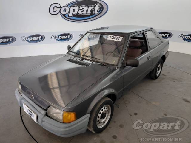 1992 FORD ESCORT 