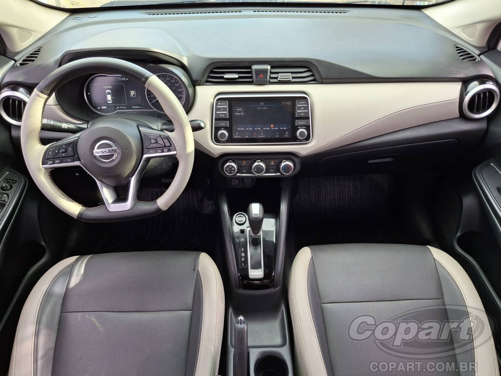 Foto 9 de 10: 2022 NISSAN VERSA